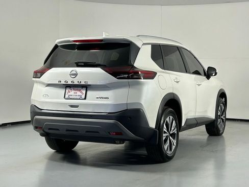 Used 2023 Nissan Rogue SV w/ SV Premium Package image 7
