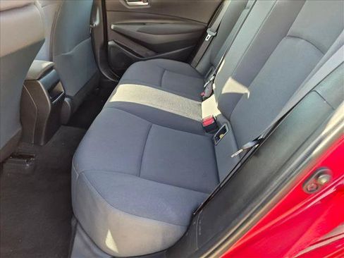 Used 2021 Toyota Corolla LE FWD image 15