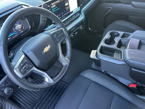 Used 2024 Chevrolet Silverado 1500 LT image 10
