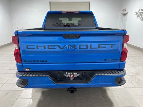 Used 2023 Chevrolet Silverado 1500 Custom w/ LPO, Dark Essentials Package AWD/4WD image 5