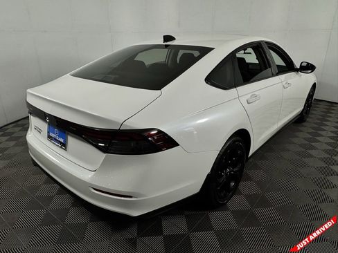 New 2025 Honda Accord SE image 7