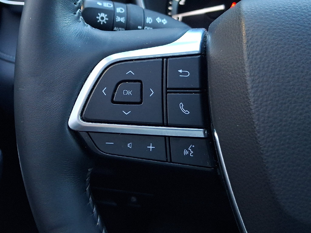 Used 2020 Toyota Highlander Limited AWD/4WD image 24