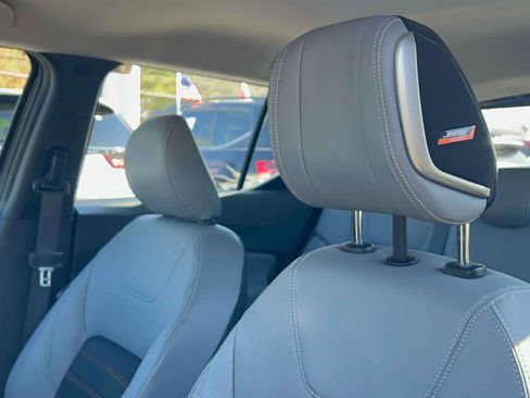 Used 2023 Nissan Kicks SR w/ SR Premium Package FWD image 19