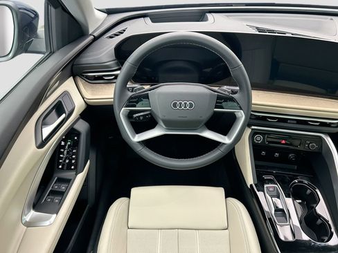 Used 2025 Audi Q5 Premium Plus w/ Premium Plus AWD/4WD image 11