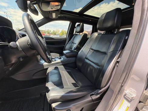 Used 2019 Jeep Grand Cherokee Limited w/ Luxury Group II AWD/4WD image 16