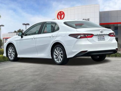 Certified 2022 Toyota Camry LE FWD image 7