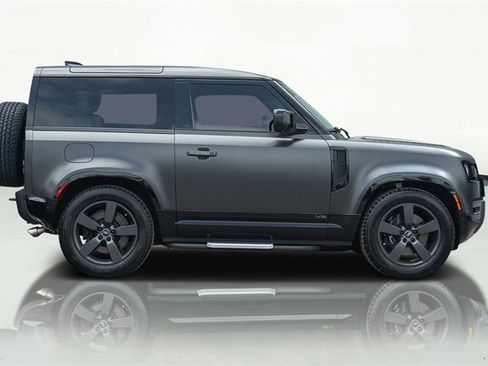 Used 2024 Land Rover Defender 90 Carpathian Edition image 28