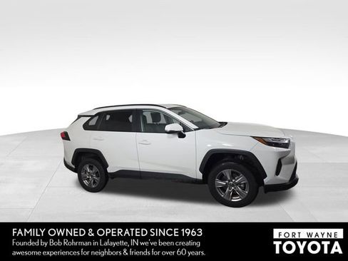 Used 2025 Toyota RAV4 XLE image 5