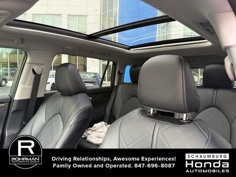 Used 2026 Toyota Highlander Platinum AWD/4WD image 11