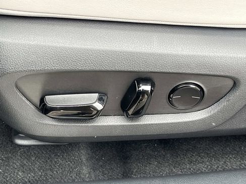 Used 2023 Lexus RX 350 Premium image 16