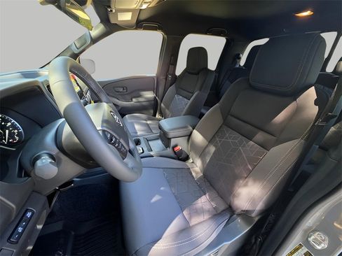 New 2026 Nissan Frontier SV image 20