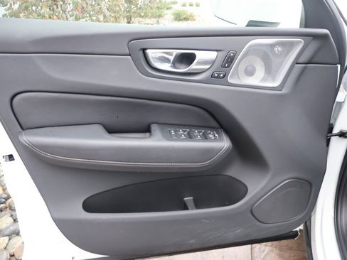 Used 2023 Volvo XC60 T8 Ultimate w/ Climate Package image 19