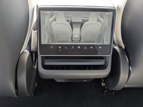 Used 2025 Tesla Model 3 image 15