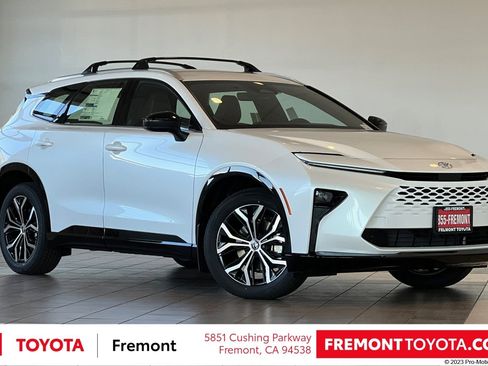 New 2026 Toyota Crown Signia XLE image 1