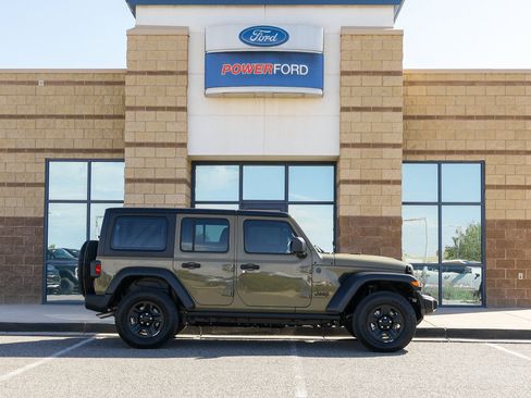 Used 2025 Jeep Wrangler Unlimited Sport AWD/4WD image 5