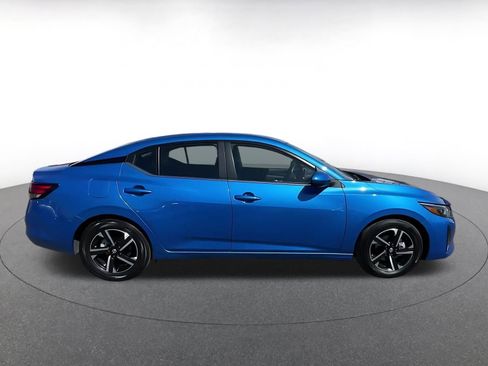 Used 2025 Nissan Sentra SV FWD image 16