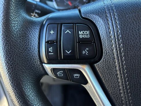 Used 2017 Toyota Sienna LE image 18