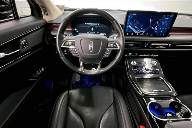 Used 2023 Lincoln Nautilus Reserve w/ Monochromatic Package FWD image 6