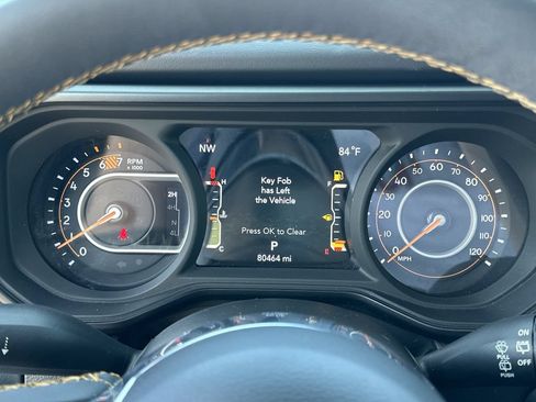 Used 2024 Jeep Wrangler Unlimited Sahara AWD/4WD image 13