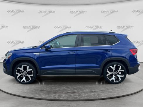 Used 2023 Volkswagen Taos SEL AWD/4WD image 4