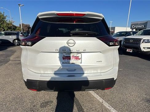 New 2026 Nissan Rogue SV image 5