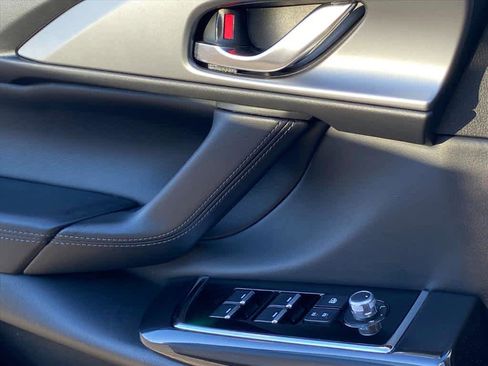 Used 2018 MAZDA CX-9 Touring w/ Touring Premium Package image 20