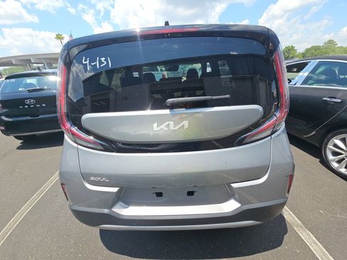 Used 2024 Kia Soul LX w/ Option Group 015 FWD image 7