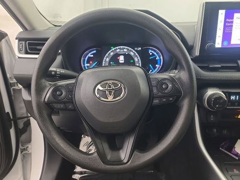 Used 2025 Toyota RAV4 XLE AWD/4WD image 33