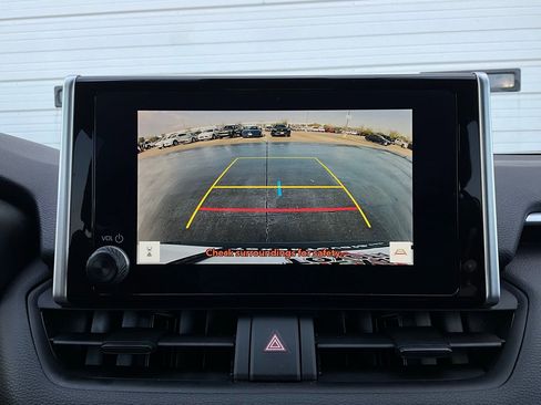 Used 2025 Toyota RAV4 XLE image 32