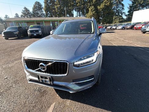 Used 2016 Volvo XC90 T6 Momentum w/ Momentum Plus Package image 7