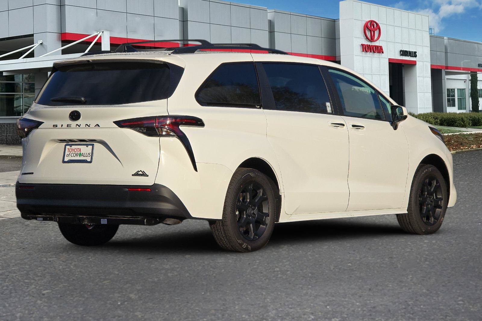 New 2026 Toyota Sienna XLE Woodland Edition AWD/4WD image 5