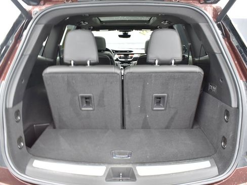Used 2022 Cadillac XT6 Sport w/ Technology Package AWD/4WD image 10