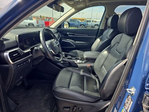 Used 2025 Kia Telluride S AWD/4WD image 9