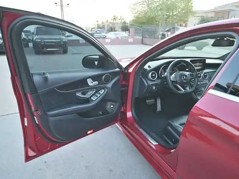 Used 2016 Mercedes-Benz C 300 Sedan w/ Surround View Package image 5
