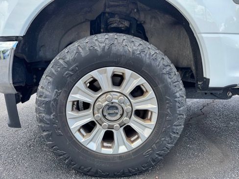 Used 2022 Ford F250 XL w/ STX Appearance Package AWD/4WD image 11