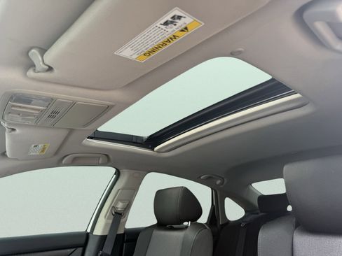 Used 2019 Honda Accord EX image 5