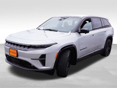 Used 2024 Jeep Wagoneer Launch Edition image 11