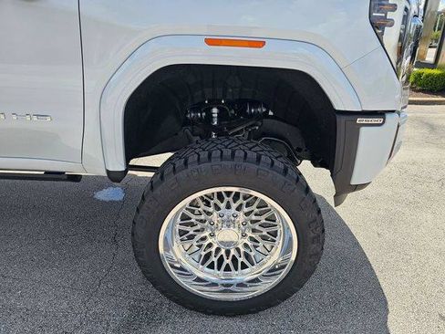 New 2026 GMC Sierra 2500 Denali w/ Technology Package AWD/4WD image 10