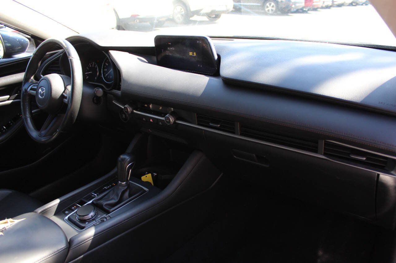 Used 2020 MAZDA MAZDA3 Sedan w/ Select Package FWD image 17