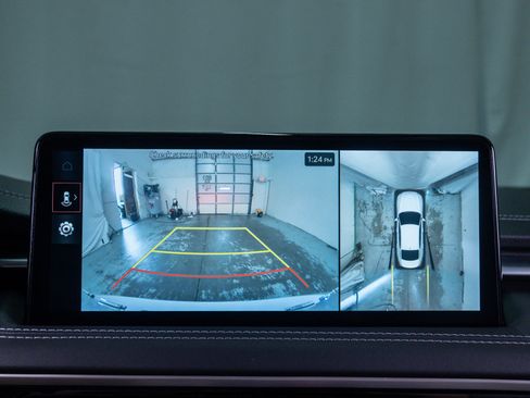 Used 2025 Genesis G70 3.3T Advanced image 25