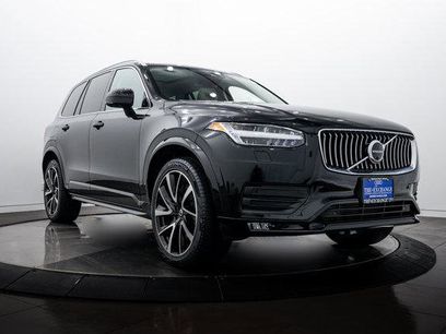Used 2022 Volvo XC90 T6 Momentum w/ Advanced Package
