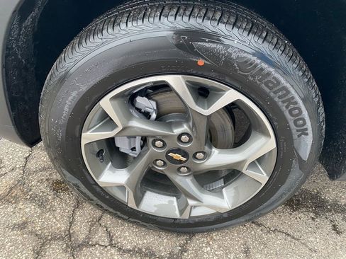 New 2026 Chevrolet Trax LT w/ Sunroof Package image 30