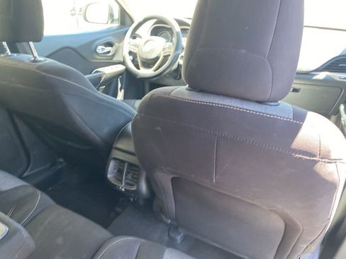 Used 2014 Jeep Cherokee Latitude image 29