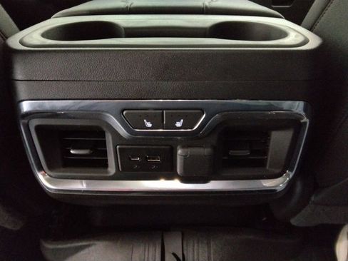 Used 2023 GMC Sierra 2500 SLT w/ SLT Premium Package image 41