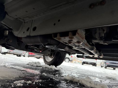 Used 2012 Jeep Liberty Limited Jet w/ Chrome Accents Group image 32