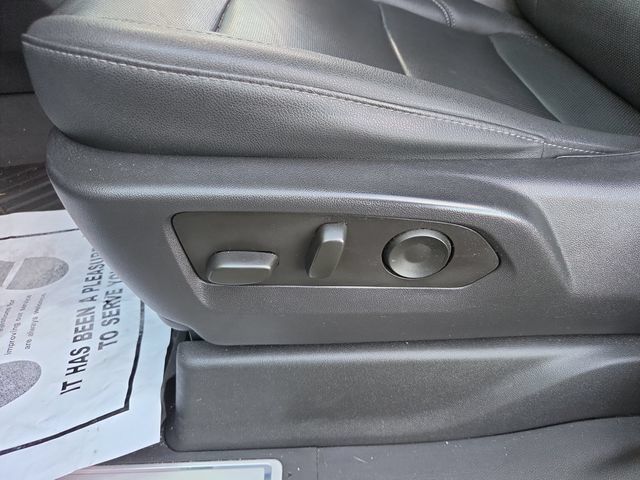 Used 2023 Chevrolet Silverado 1500 LTZ w/ LTZ Convenience Package II AWD/4WD image 31