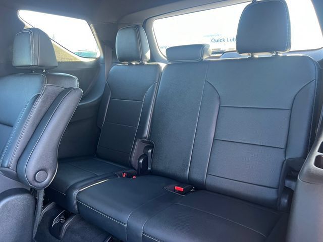 Used 2026 Chevrolet Traverse LT AWD/4WD image 35