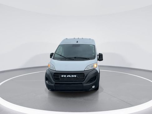 Used 2024 RAM ProMaster 2500 w/ Convenience Group FWD image 3