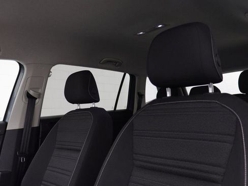 Used 2022 Volkswagen Tiguan S image 13