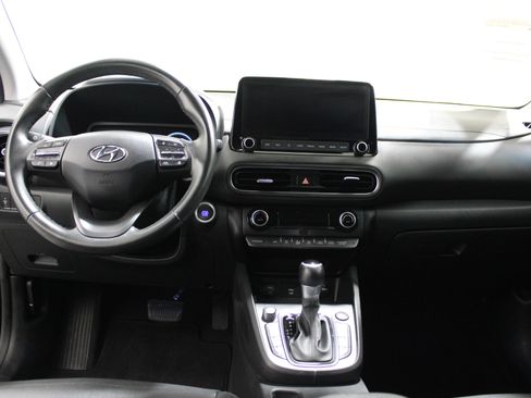 Used 2022 Hyundai Kona Limited image 2